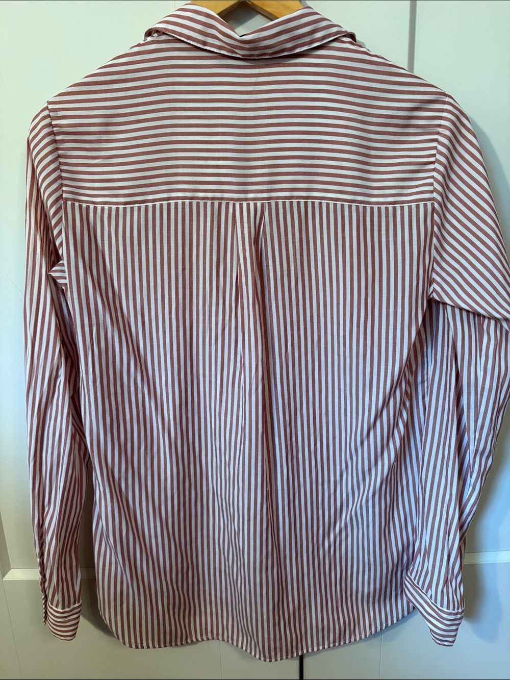 Express Striped Button Down - Picture 2 of 4
